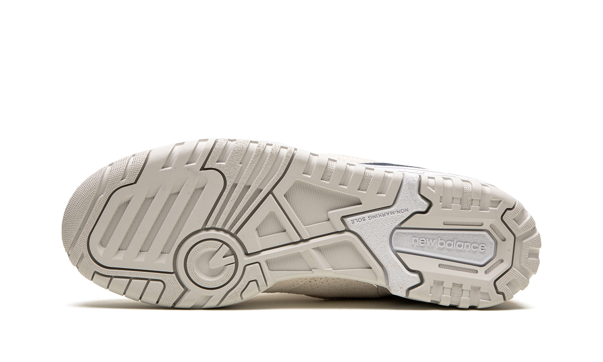 Overkicks - New Balance 550 Sea Salt Navy Raw Sugar (Womens) (BBW550AB) - vista superior