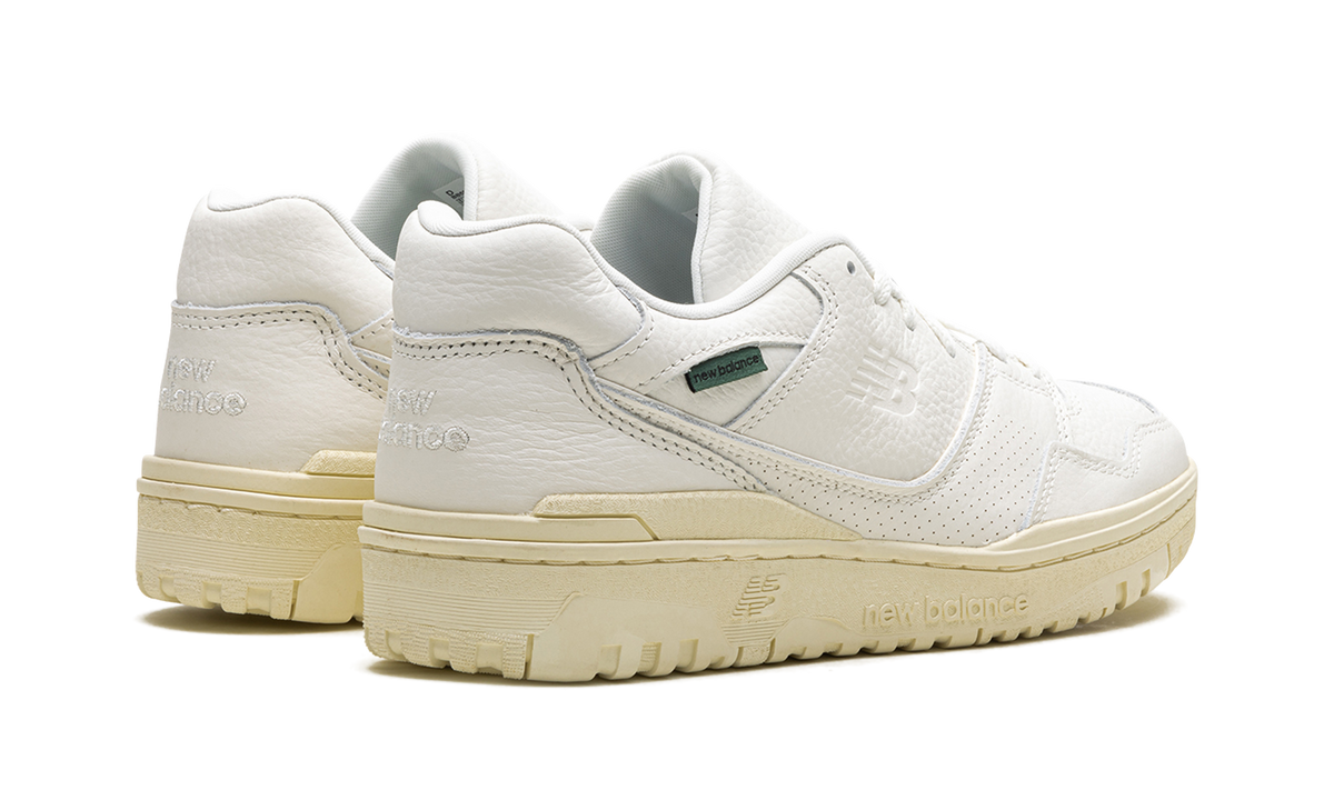 Overkicks - New Balance 550 Sea Salt Nightwatch Green (BB550PWT) - par completo