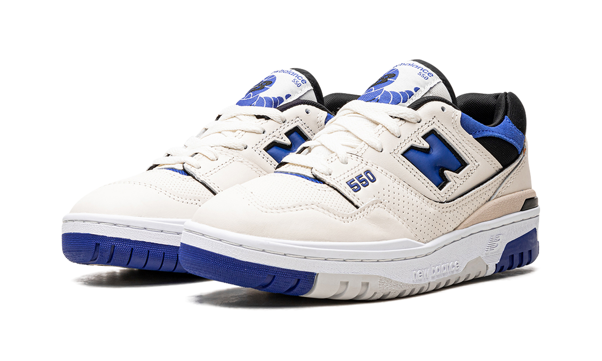 Overkicks - New Balance 550 Sea Salt Team Royal (BB550VTA) - vista trasera