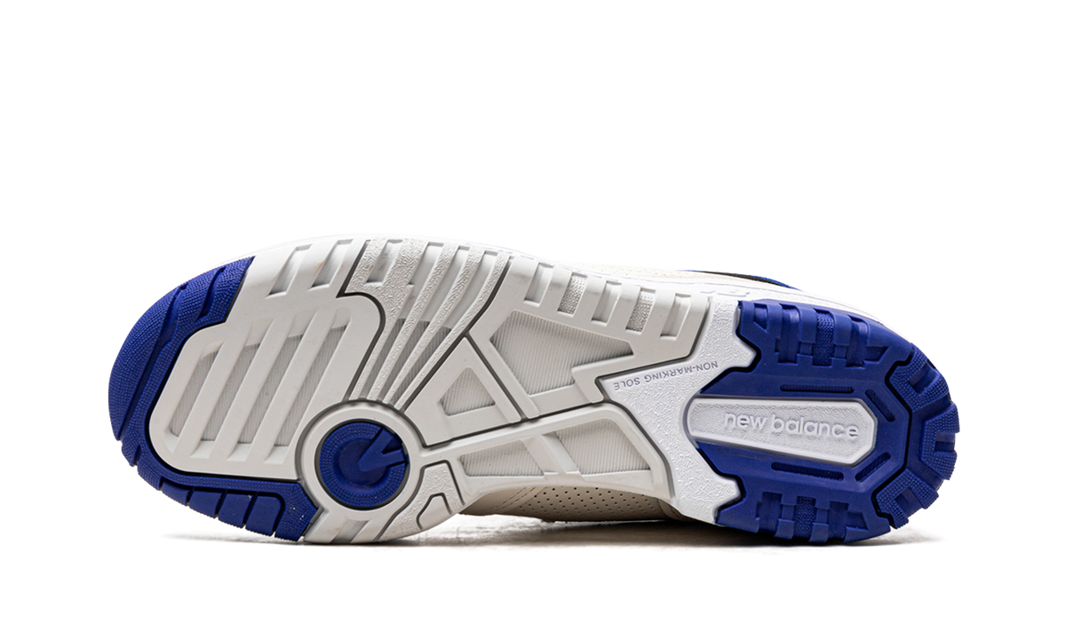 Overkicks - New Balance 550 Sea Salt Team Royal (BB550VTA) - vista superior