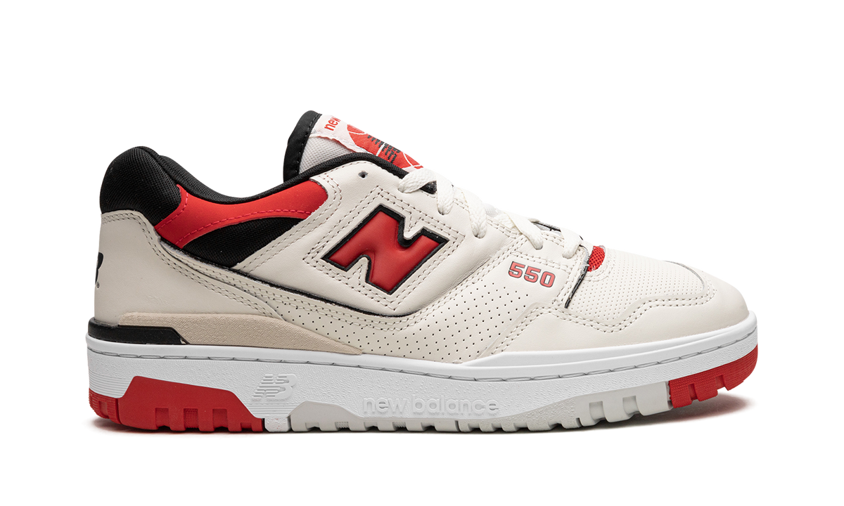 Overkicks - New Balance 550 Sea Salt True Red (BB550VTB) - detalle talón