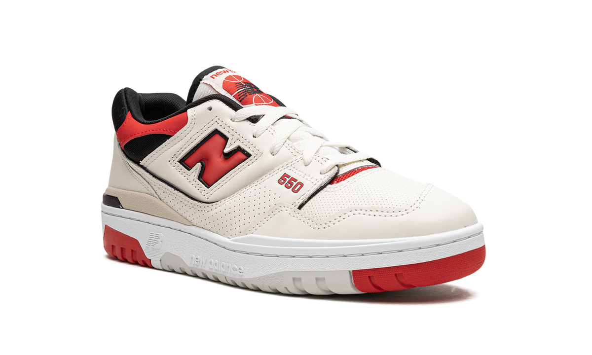 Overkicks - New Balance 550 Sea Salt True Red (BB550VTB) - detalle lateral interior