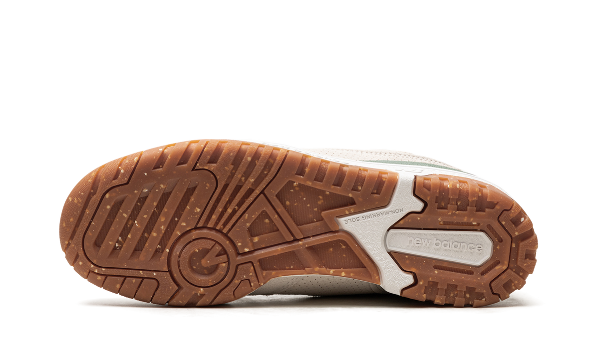 Overkicks - New Balance 550 Sea Salt White Fog (Womens) (BBW550NB) - vista superior