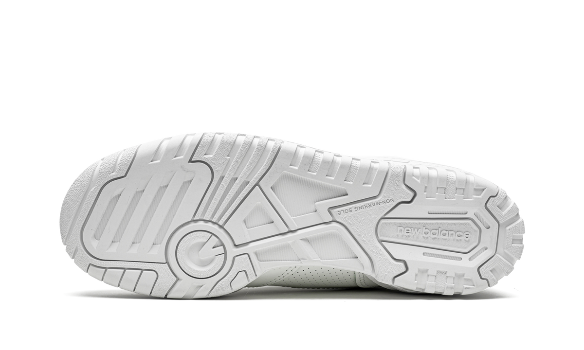 Overkicks - New Balance 550 Triple White (BB550WWW) - vista superior