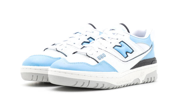 Overkicks - New Balance 550 White Carolina Blue (BB550ZNA) - vista trasera