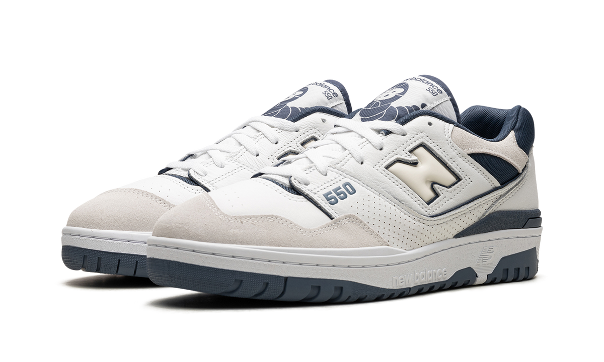 Overkicks - New Balance 550 White Dusty Blue (BB550STG) - vista trasera