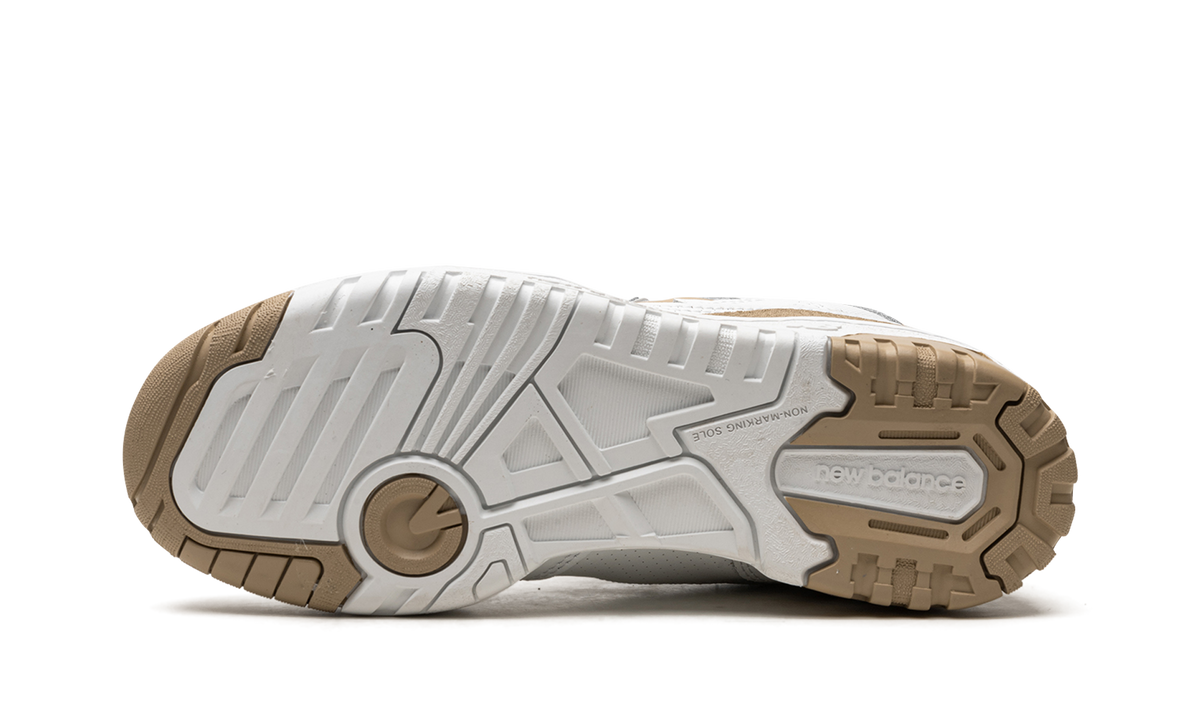 Overkicks - New Balance 550 White Incense (Womens) (BBW550BT) - vista superior