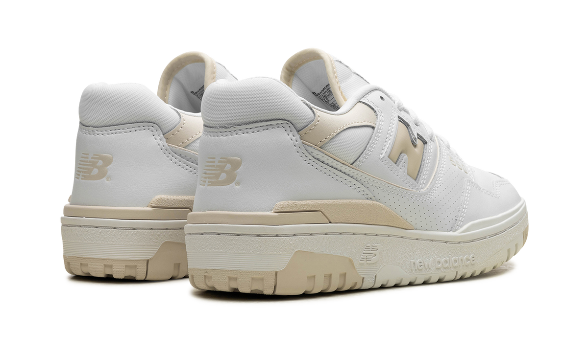 Overkicks - New Balance 550 White Linen (Womens) (BBW550BK) - par completo