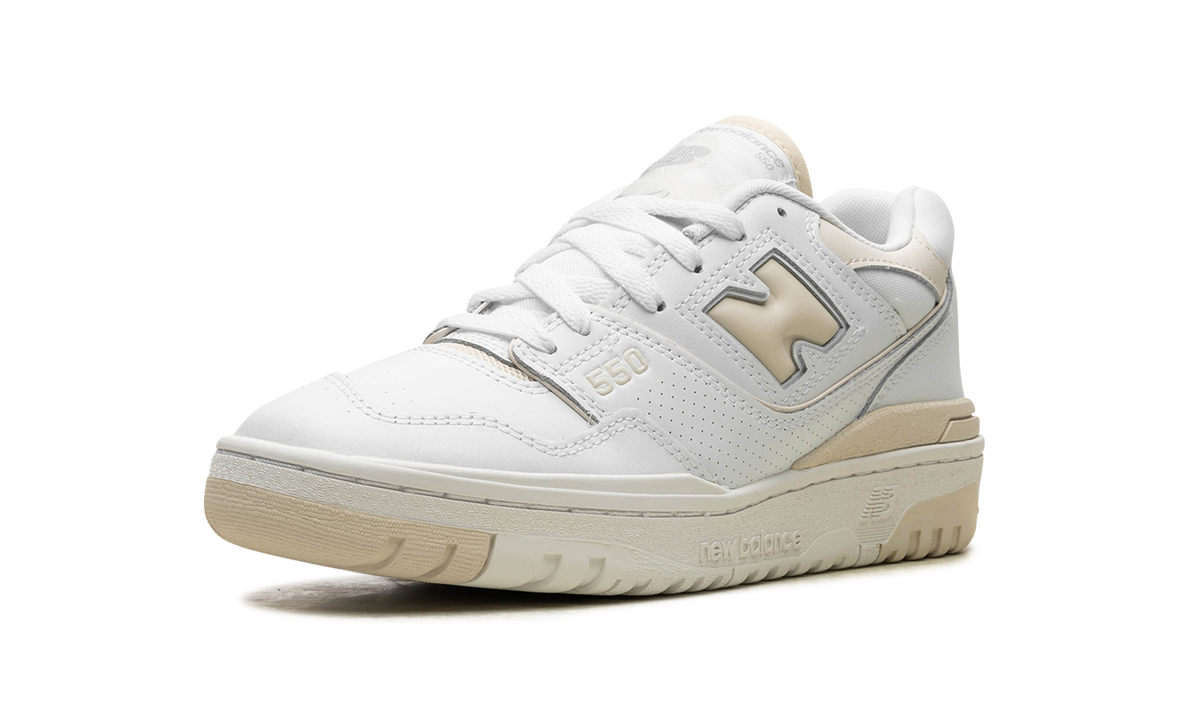 Overkicks - New Balance 550 White Linen (Womens) (BBW550BK) - detalle suela