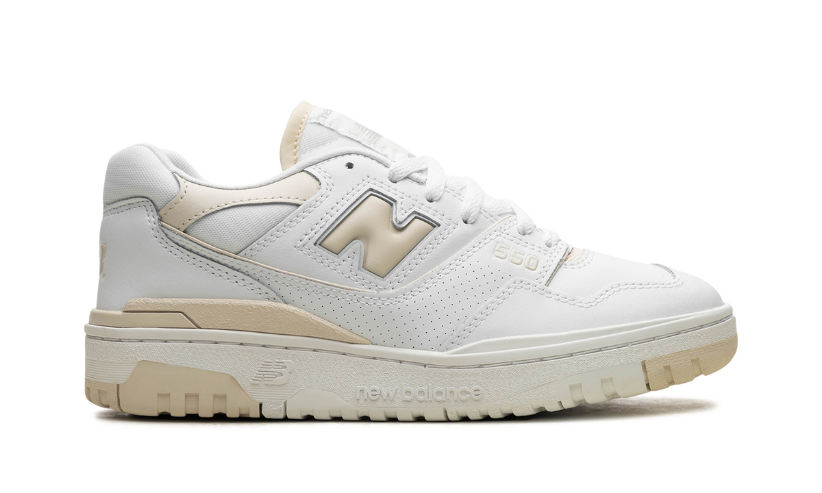 Overkicks - New Balance 550 White Linen (Womens) (BBW550BK) - detalle talón