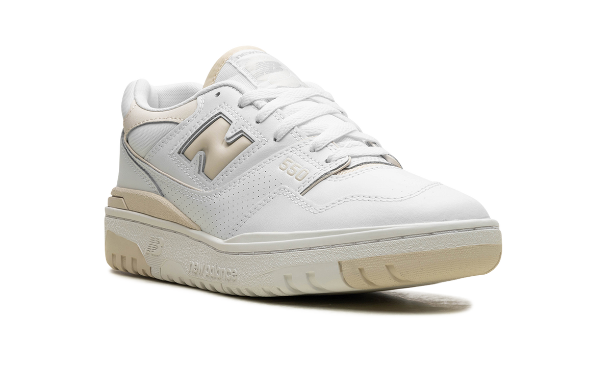 Overkicks - New Balance 550 White Linen (Womens) (BBW550BK) - detalle lateral interior