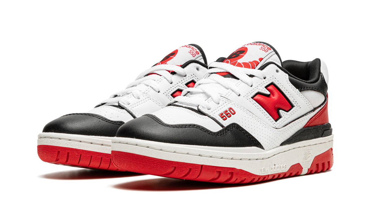 Overkicks - New Balance 550 White Red Black (BB550HR1) - vista trasera