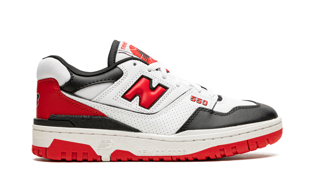 Overkicks - New Balance 550 White Red Black (BB550HR1) - detalle talón