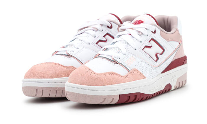 Overkicks - New Balance 550 White Scarlet (Womens) (BBW550ZV) - vista trasera