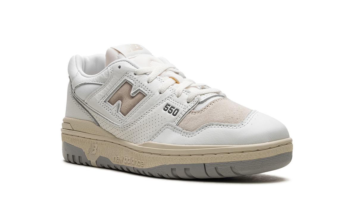 Overkicks - New Balance 550 White Timberwolf (BB550PWG) - detalle lateral interior