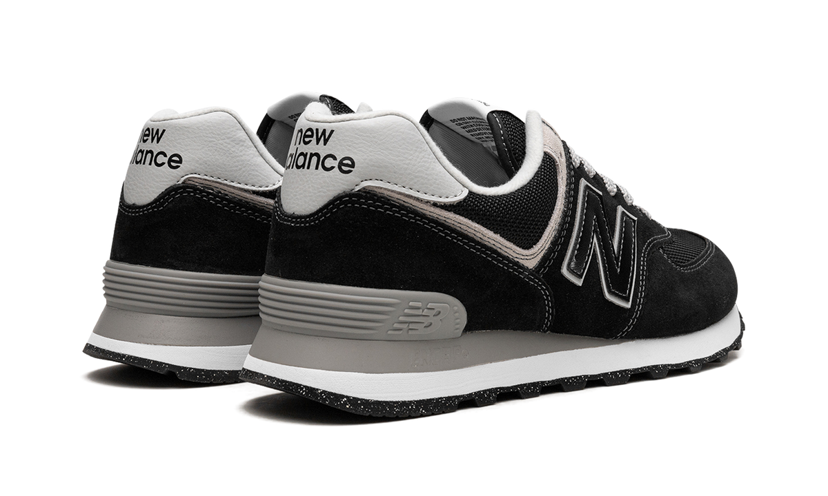 Overkicks - New Balance 574 Black White (ML574EVB) - par completo
