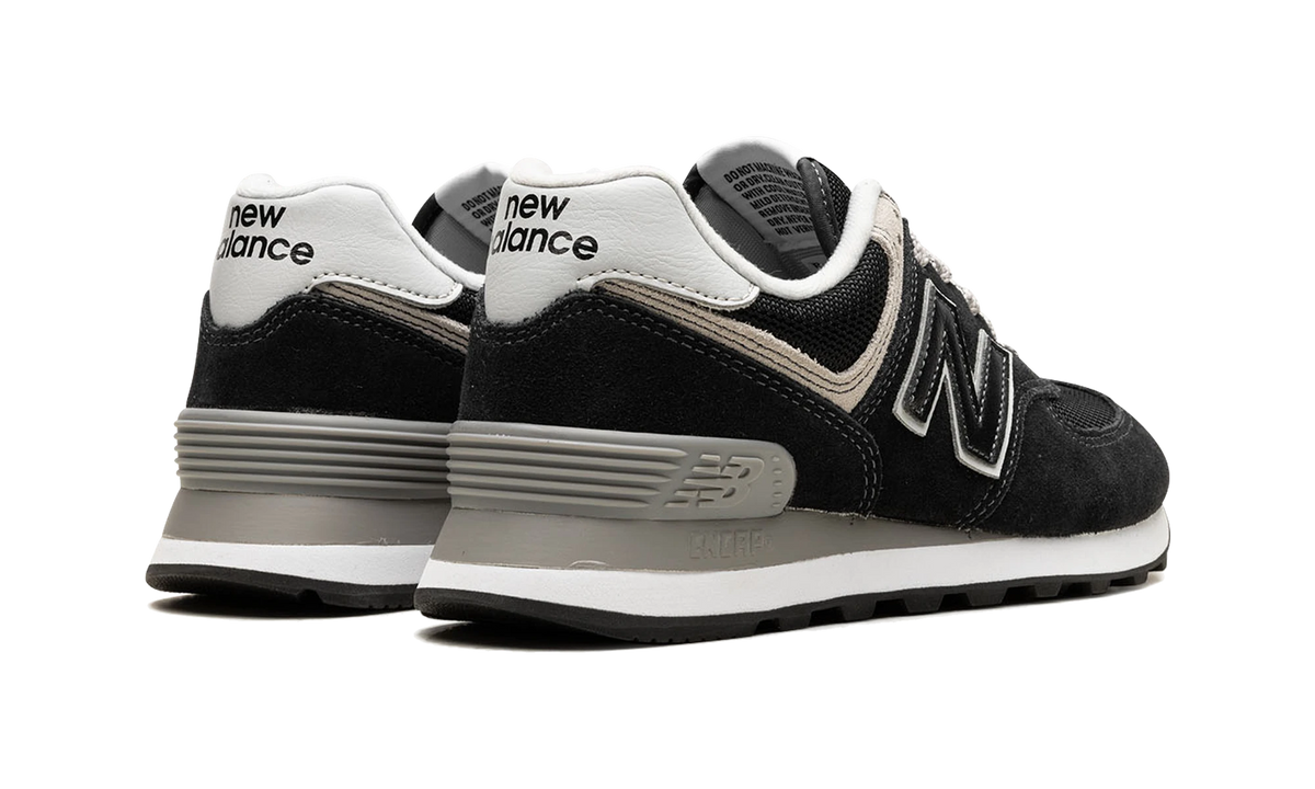 Overkicks - New Balance 574 Core Black White (Womens) (WL574EVB) - par completo