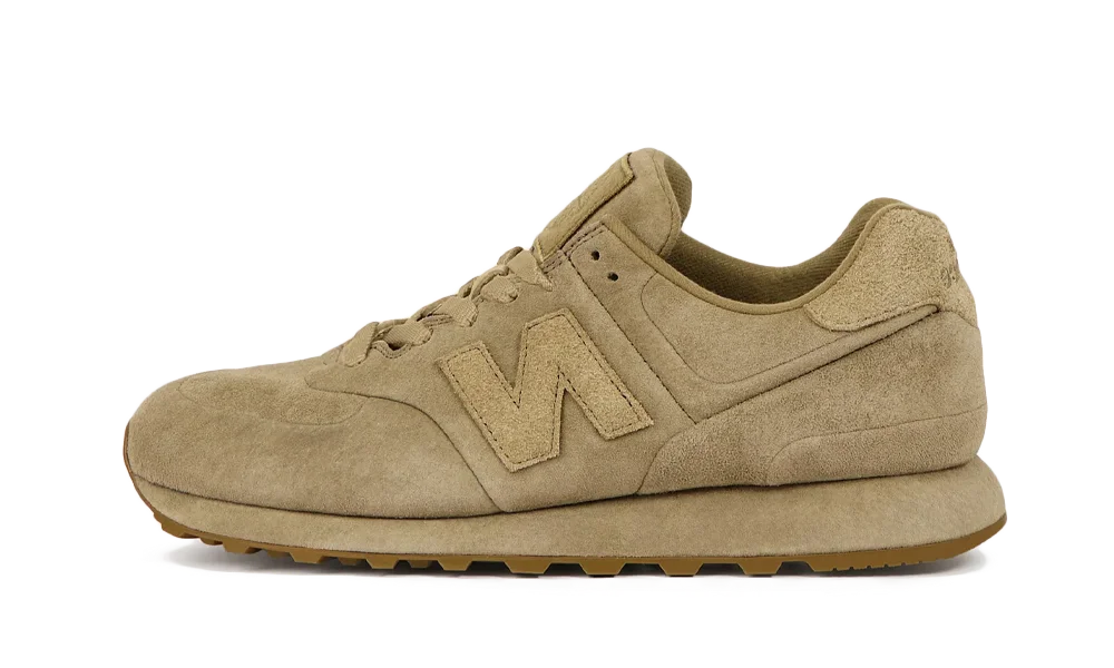 Overkicks - New Balance 574 Ghost Stone Island Dark Beige (U574BSSC) - vista lateral