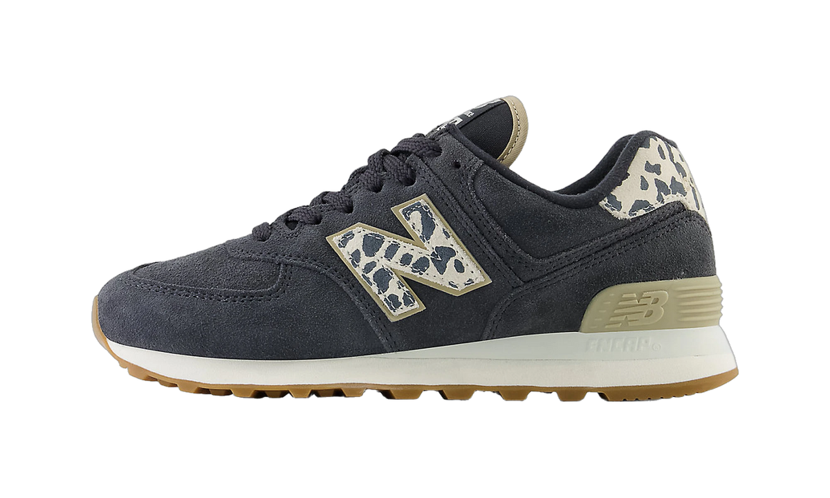 Overkicks - New Balance 574 Phantom Leopard Gum (Womens) (WL574XE2) - vista lateral
