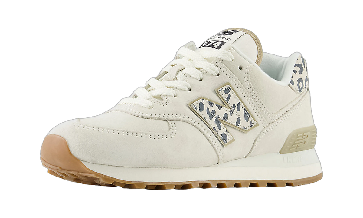 Overkicks - New Balance 574 Sea Salt Leopard Gum (Womens) (WL574XD2) - vista trasera