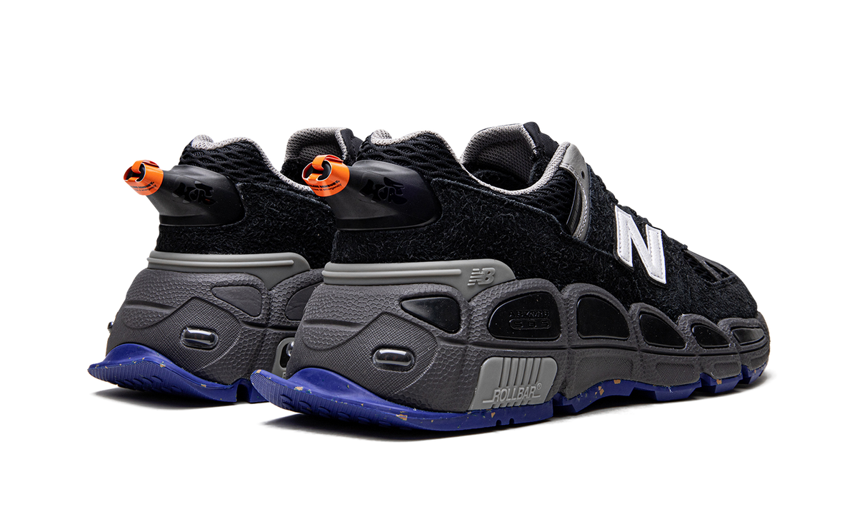 Overkicks - New Balance 574 YURT Salehe Bembury Universal Communication Black Plum (MS574YSE) - par completo