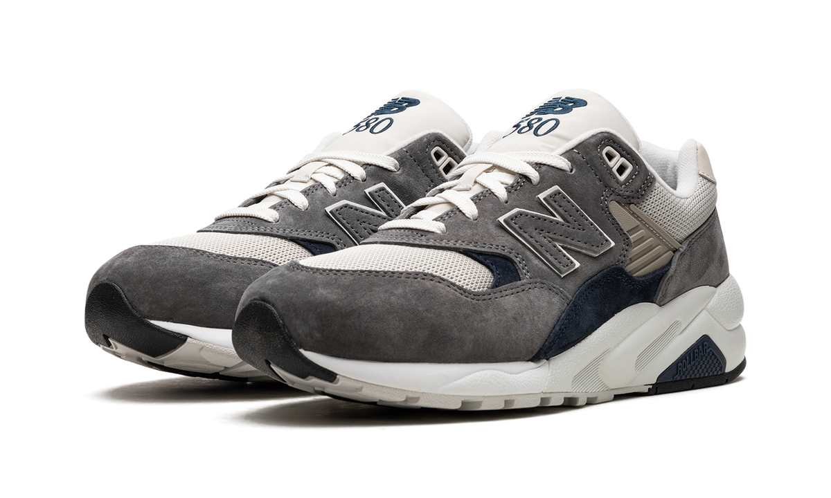 Overkicks - New Balance 580 Dark Grey Navy (MT580RCB) - vista trasera