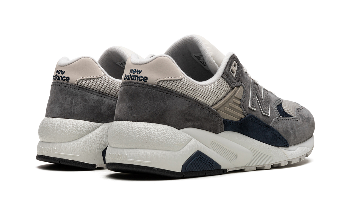 Overkicks - New Balance 580 Dark Grey Navy (MT580RCB) - par completo