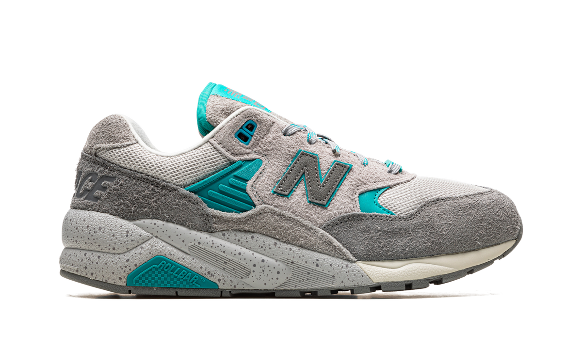 Overkicks - New Balance 580 Palace Lapis Blue (MT580PA2) - detalle talón