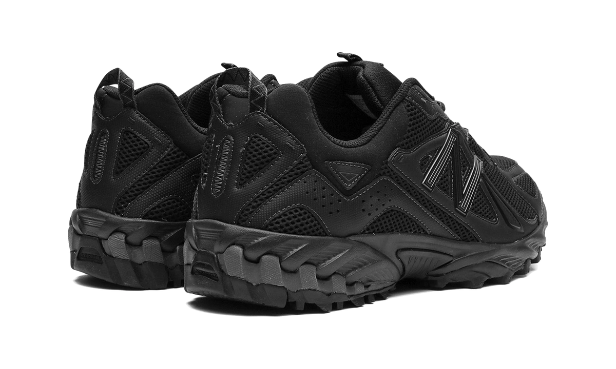 Overkicks - New Balance 610 Black Phantom (ML610TBB) - par completo