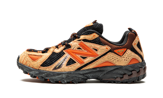 Overkicks - New Balance 610 Joe Freshgoods Beneath the Surface Lil Desert (ML610TJ1) - vista lateral