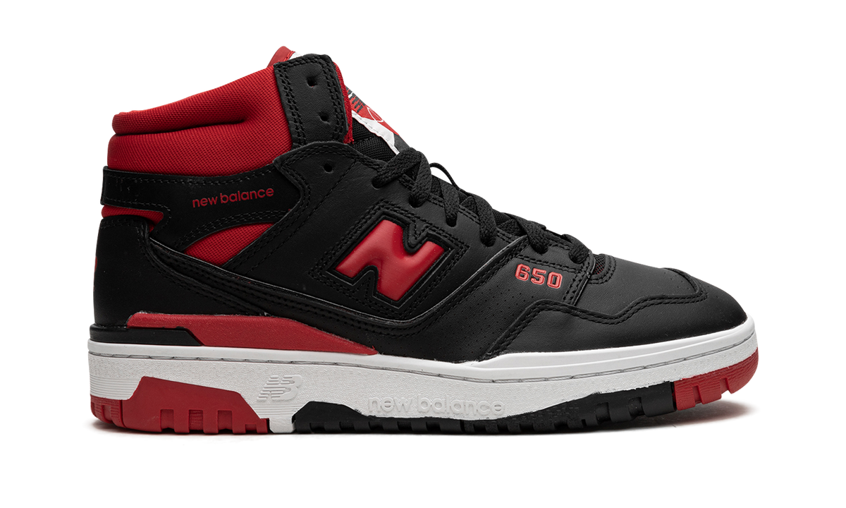 Overkicks - New Balance 650R Black Red (BB650RBR) - detalle talón