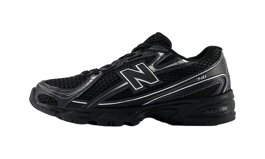 Overkicks - New Balance 740 Bungee Lace Black Grey Silver (PS) (PZ740BM) - vista lateral