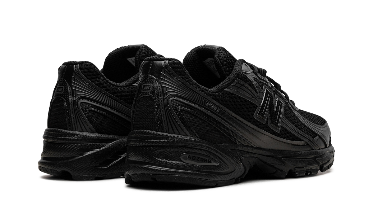 Overkicks - New Balance 740 Triple Black (U740BO2) - par completo