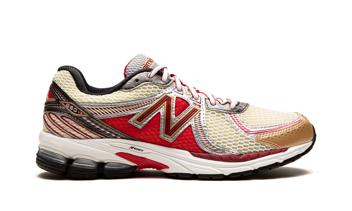 Overkicks - New Balance 860v2 Aime Leon Dore Red (ML860AD2) - detalle talón