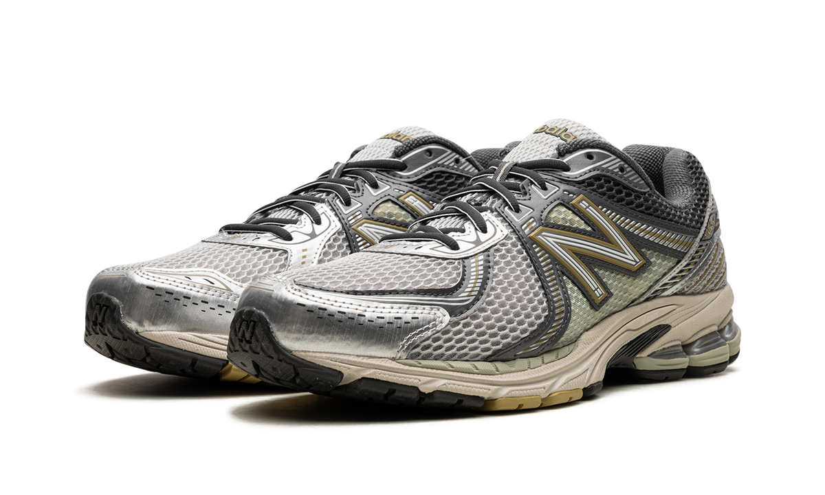 Overkicks - New Balance 860v2 Earth (ML860KR2) - vista trasera
