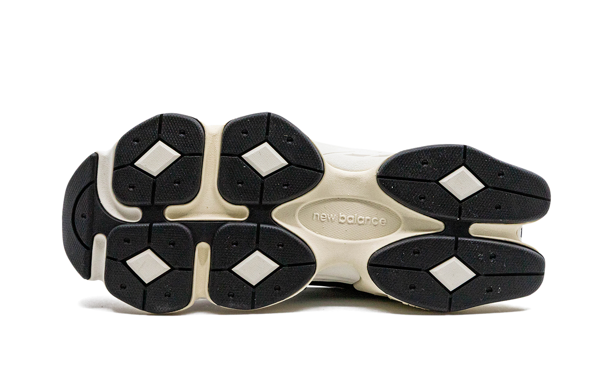 Overkicks - New Balance 9060 Black White (U9060AAA) - detalle suela