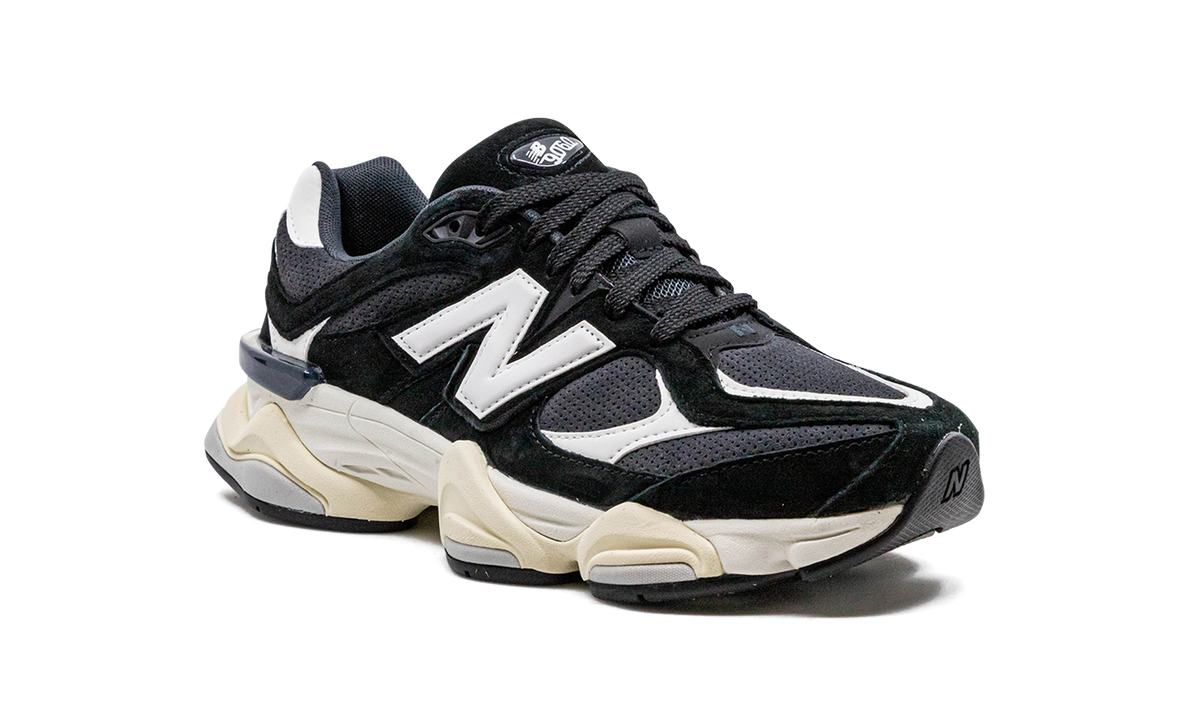 Overkicks - New Balance 9060 Black White (U9060AAA) - detalle upper