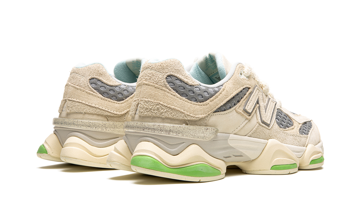 Overkicks - New Balance 9060 Bricks & Wood (U9060BW1) - par completo