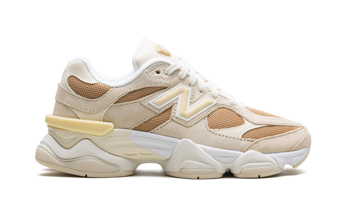 Overkicks - New Balance 9060 Brown Ivory White (U9060FW) - detalle talón