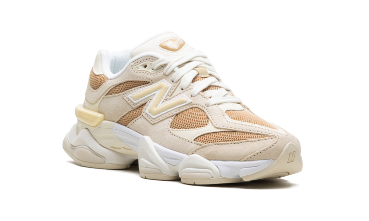 Overkicks - New Balance 9060 Brown Ivory White (U9060FW) - detalle lateral interior