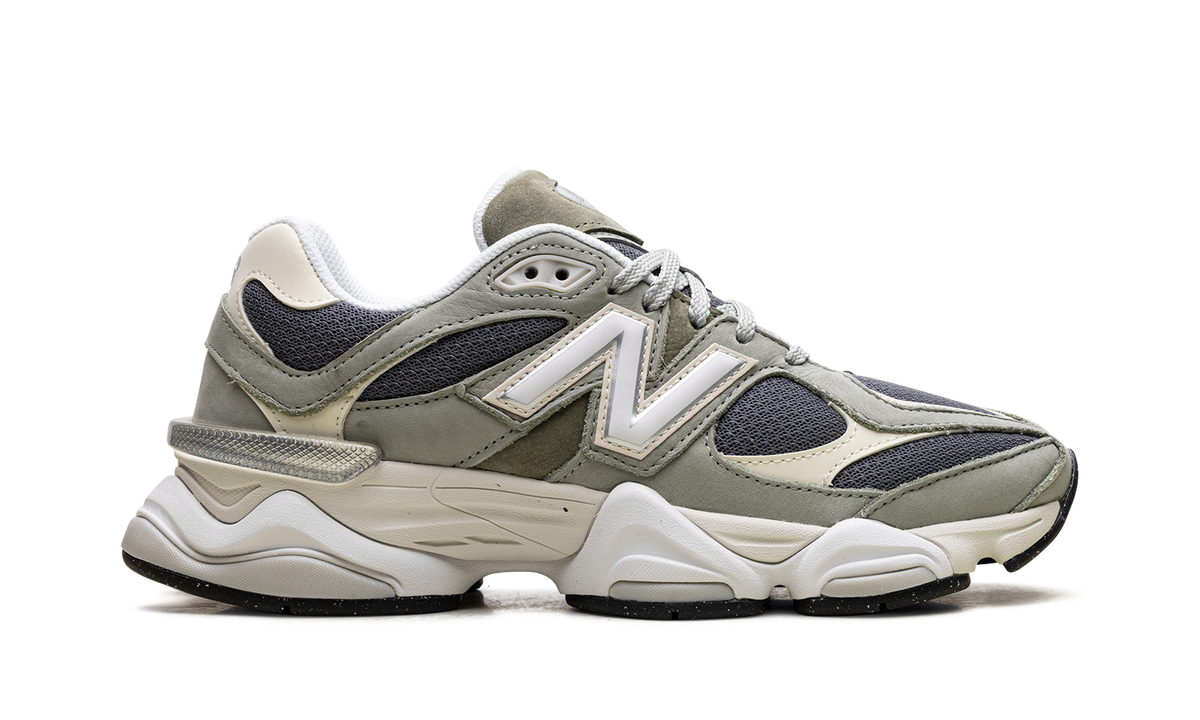 Overkicks - New Balance 9060 Fall Suedes Pack Olive (U9060CTD) - detalle talón