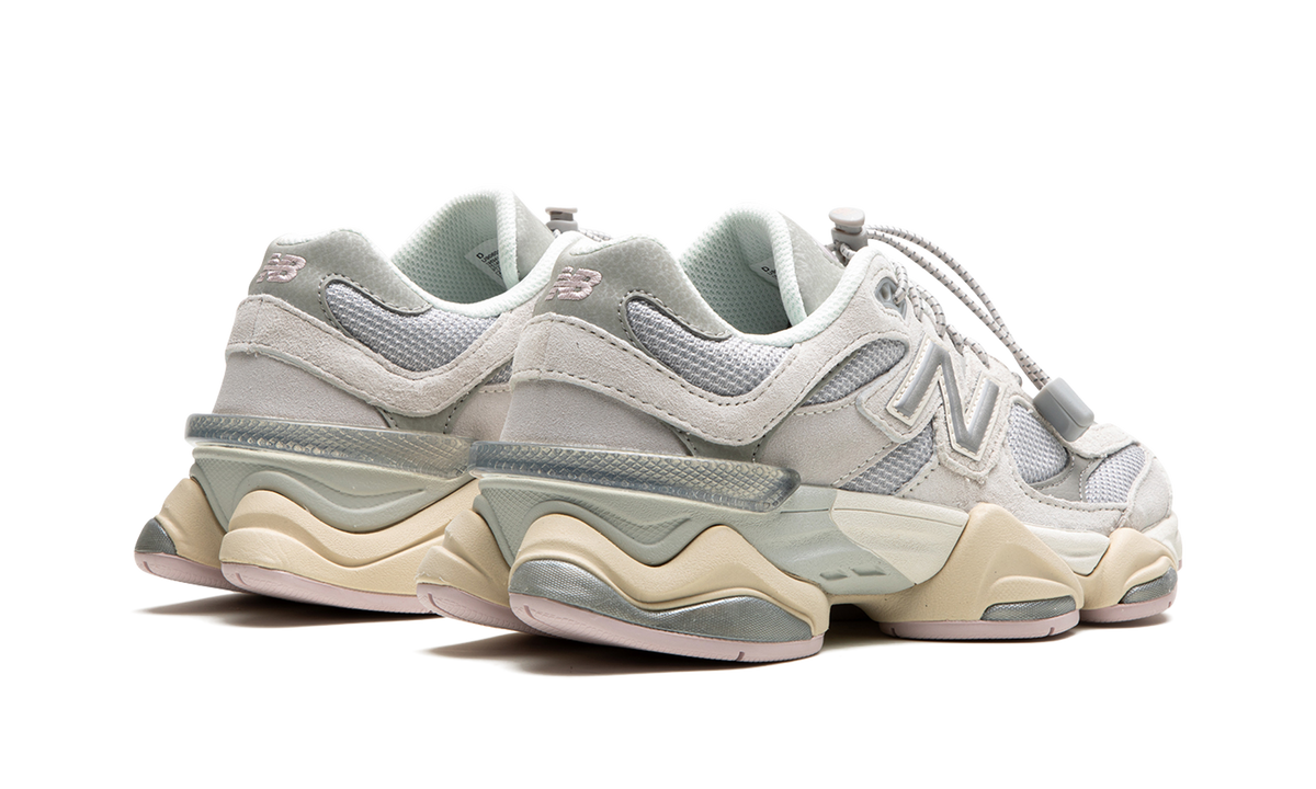Overkicks - New Balance 9060 Grey Lilac (U9060GM) - par completo