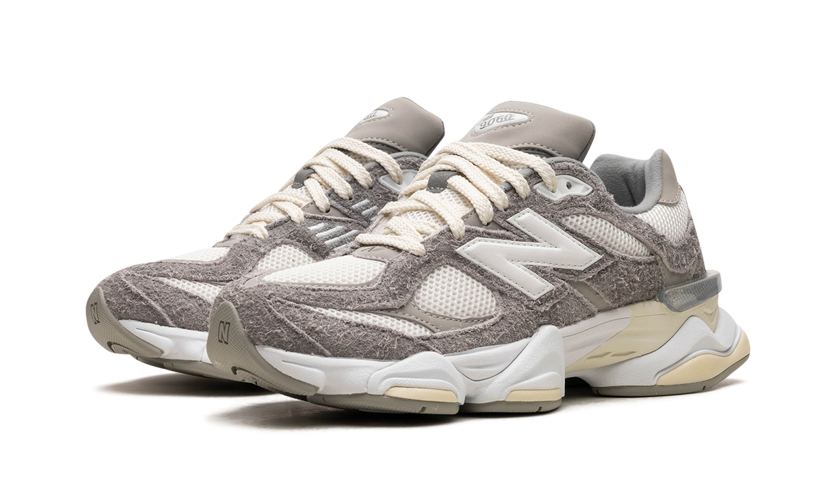 Overkicks - New Balance 9060 Grey White (U9060YGA) - vista trasera