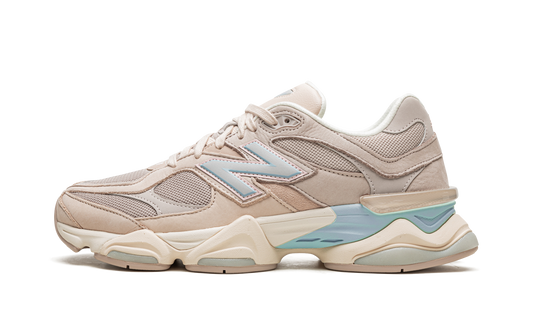Overkicks - New Balance 9060 Ivory Cream Pink Sand (U9060WCG) - vista lateral