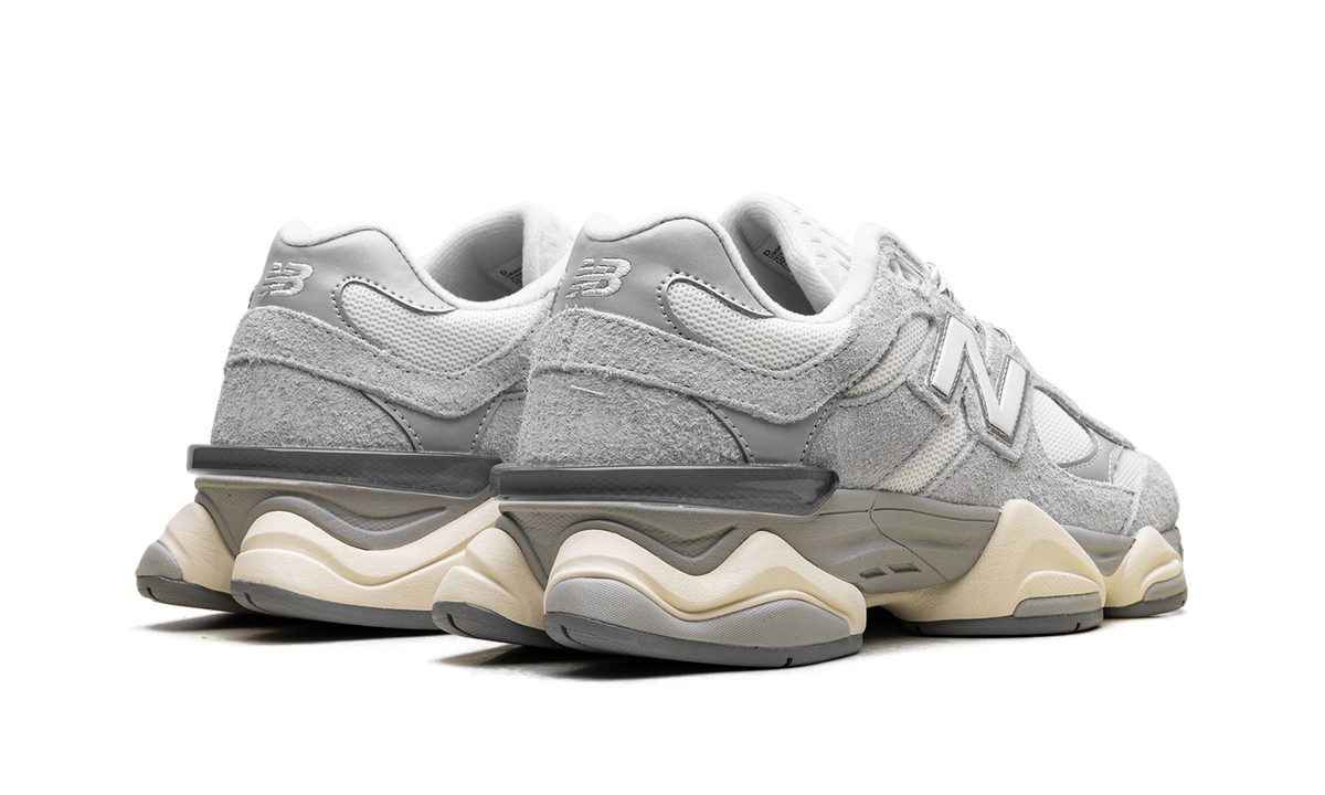 Overkicks - New Balance 9060 Light Grey White (U9060HX) - par completo