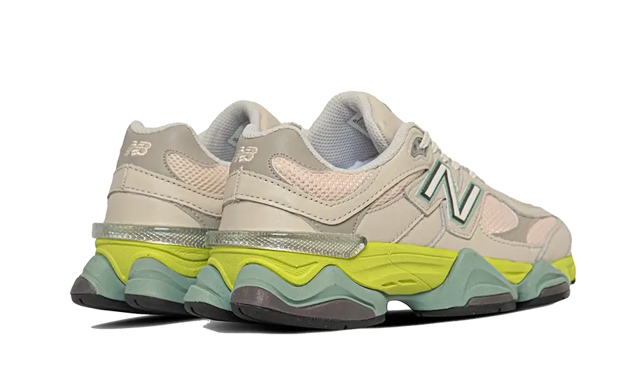 Overkicks - New Balance 9060 Moonbeam Vintage Rose Lime (U9060GCB) - par completo