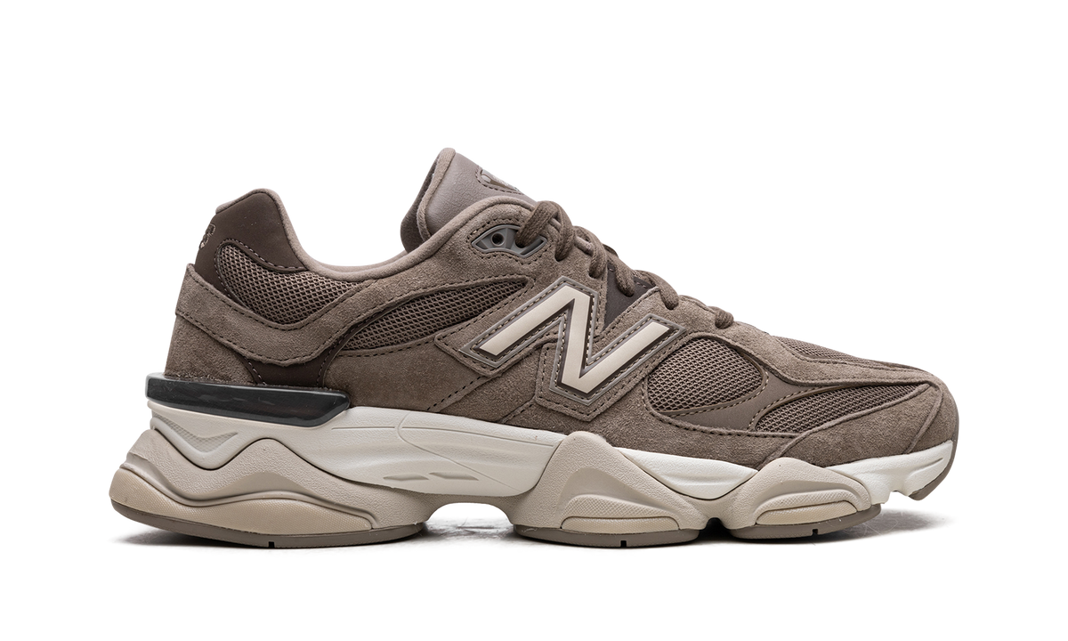 Overkicks - New Balance 9060 Mushroom Brown (U9060JMR) - detalle talón