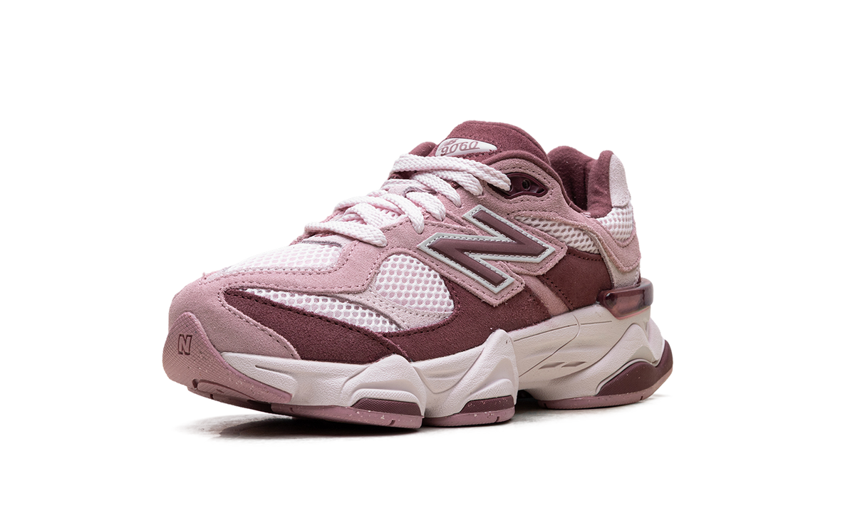 Overkicks - New Balance 9060 Pink Granite Washed Burgundy (GC9060EP) - detalle lateral