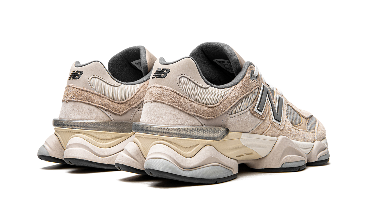 Overkicks - New Balance 9060 Sea Salt (U9060MAC) - par completo