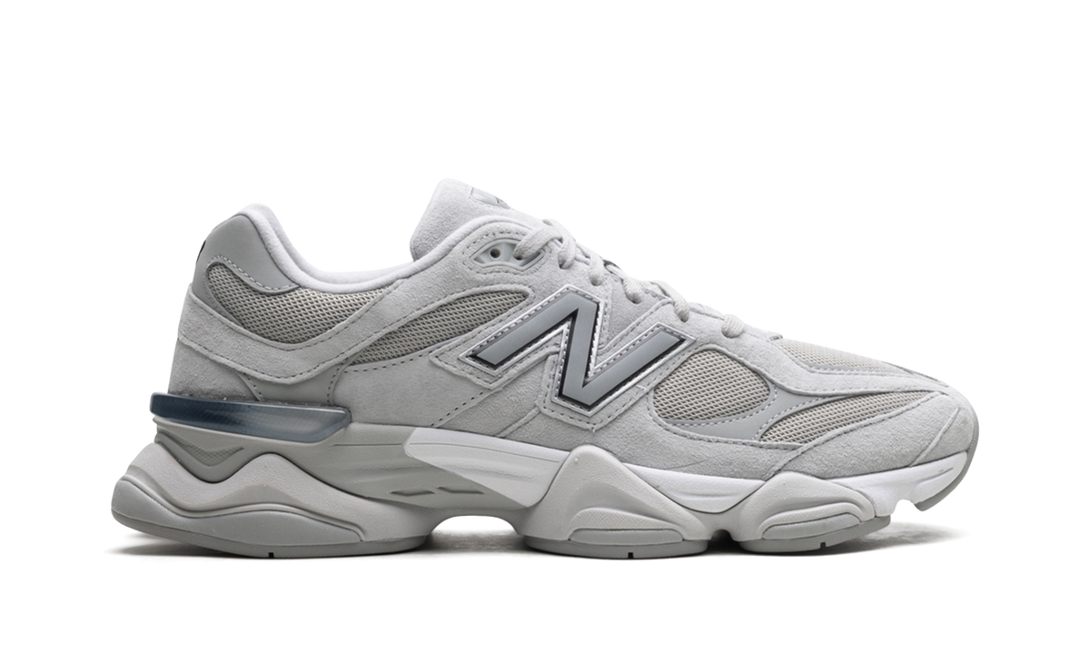 Overkicks - New Balance 9060 Silver Metallic Grey (U9060JGR) - detalle talón
